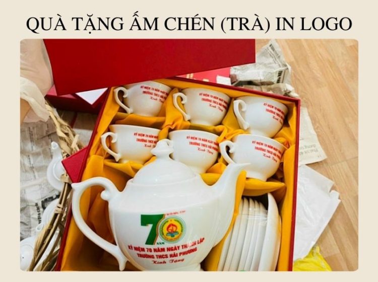 In ấm chén theo yêu cầu: quà tặng thương hiệu tinh tế