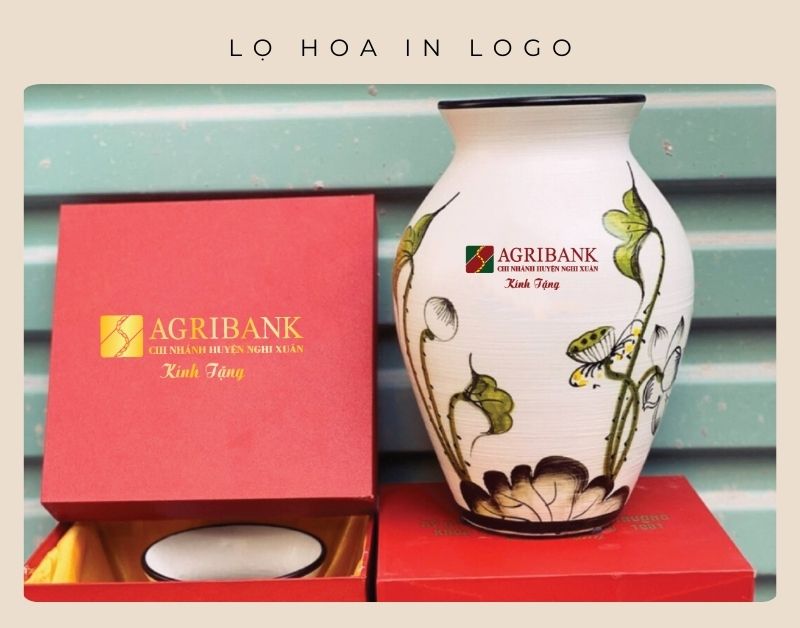 Lọ hoa in logo: món sang trọng và ý nghĩa