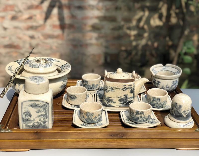 Ấm chén quà tặng phù hợp với từng đối tượng