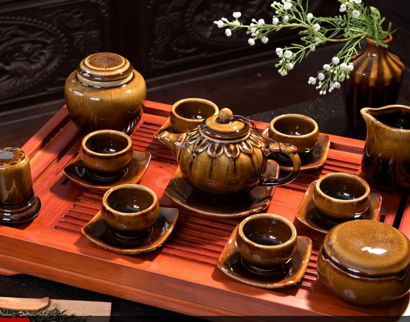 Ấm chén quà tặng phù hợp với từng đối tượng