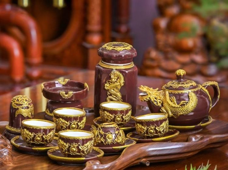 Ấm chén quà tặng phù hợp với từng đối tượng