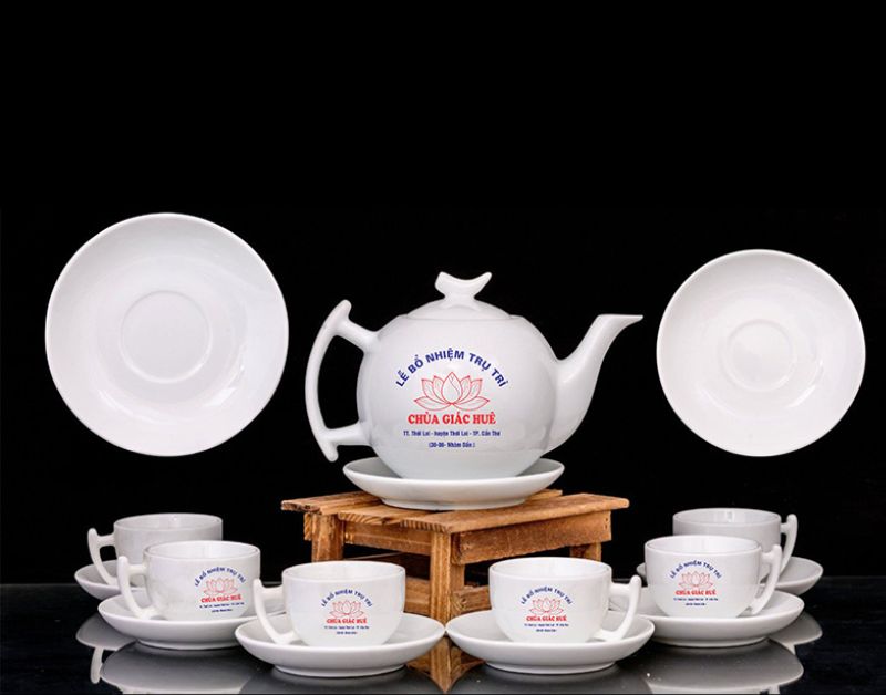 Loại quà tặng gốm sứ thiết kế in logo phổ biến