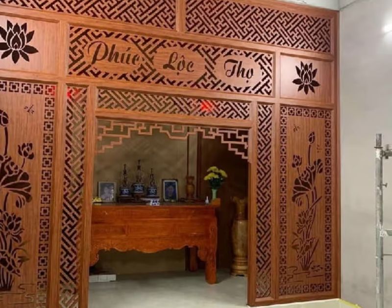 Nên chọn chất liệu nào cho vách ngăn bàn thờ và phòng khách?
