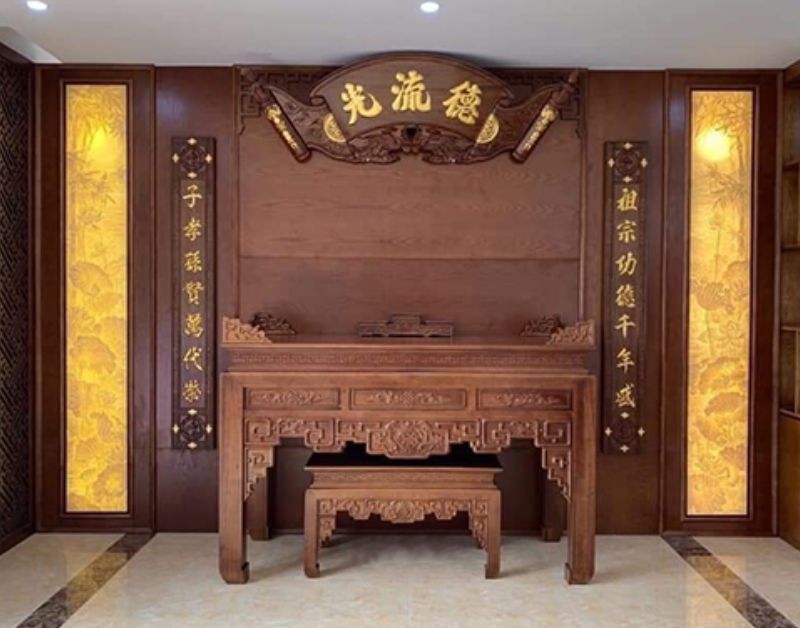 Vách ốp bàn thờ gỗ: không gian thờ cúng trang trọng và tinh tế