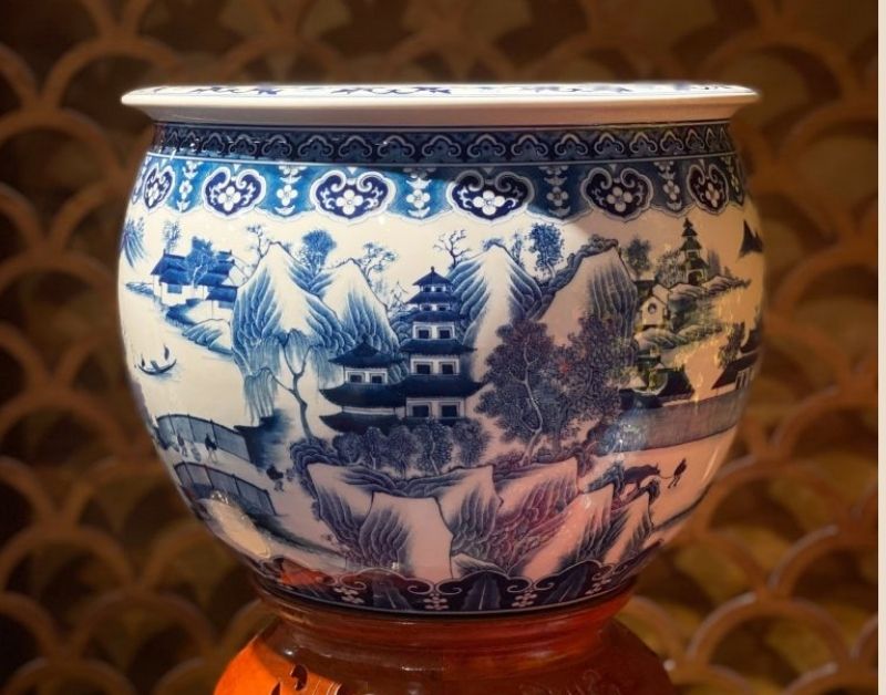 Thống sứ Bát Tràng: Khám phá ý nghĩa phong thủy