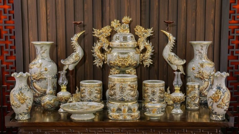Bí quyết sắm bộ đồ thờ Bát Tràng đầy đủ cho chung cư, nhà phố, nhà thờ họ