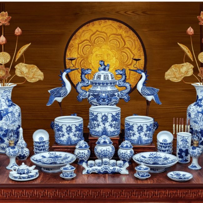 Bộ đồ thờ men lam Bát Tràng tinh tế cho không gian thờ tự gia tiên