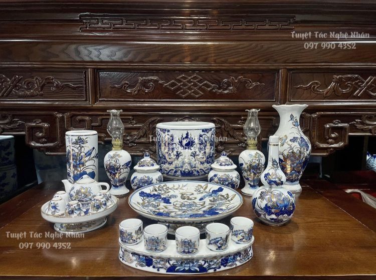 Top 5 bộ đồ thờ men lam Bát Tràng được yêu thích nhất: sang trọng & tinh tế