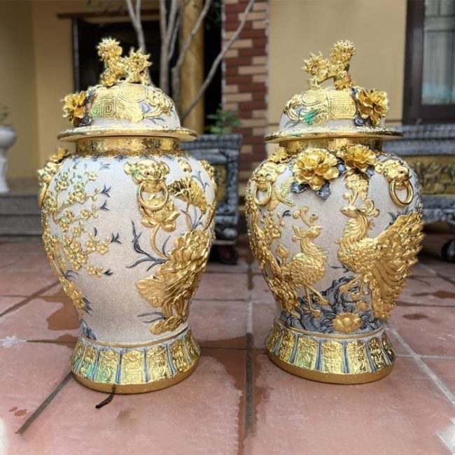 Chóe đắp nổi men dạn dát vàng Bát Tràng